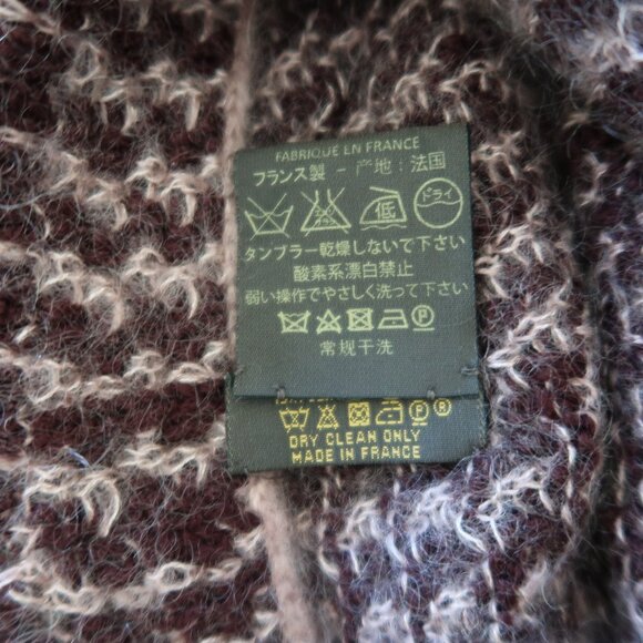 Authentic Louis Vuitton Beanie With LV Emblem - Picture 4 of 6